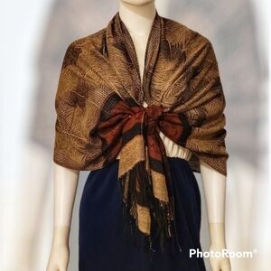 Vtg FC Navy Blue Rust Gold Leaf Pattern Fringe Shawl